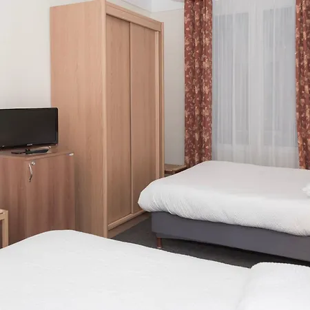 מלון Cit'hotel Aero-hotel 2*