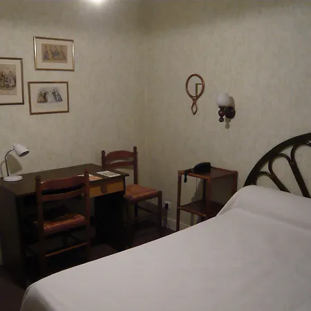 Cit'hotel Aero-hotel 2* לה בלאן מניל