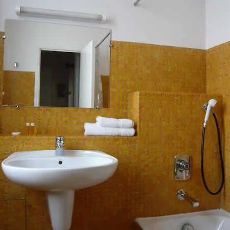 Hotel Cit'hotel Aero-hotel 2*